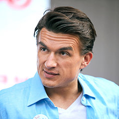 Влад Топалов